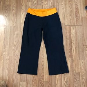 Nike workout crop pants